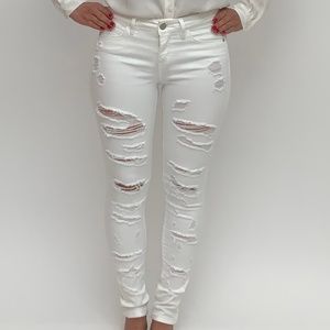 Bebe 26 Waist White Ripped Skinny Jeans